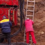 Погружение двутавра вибропогружателем