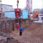 Вибропогружатель