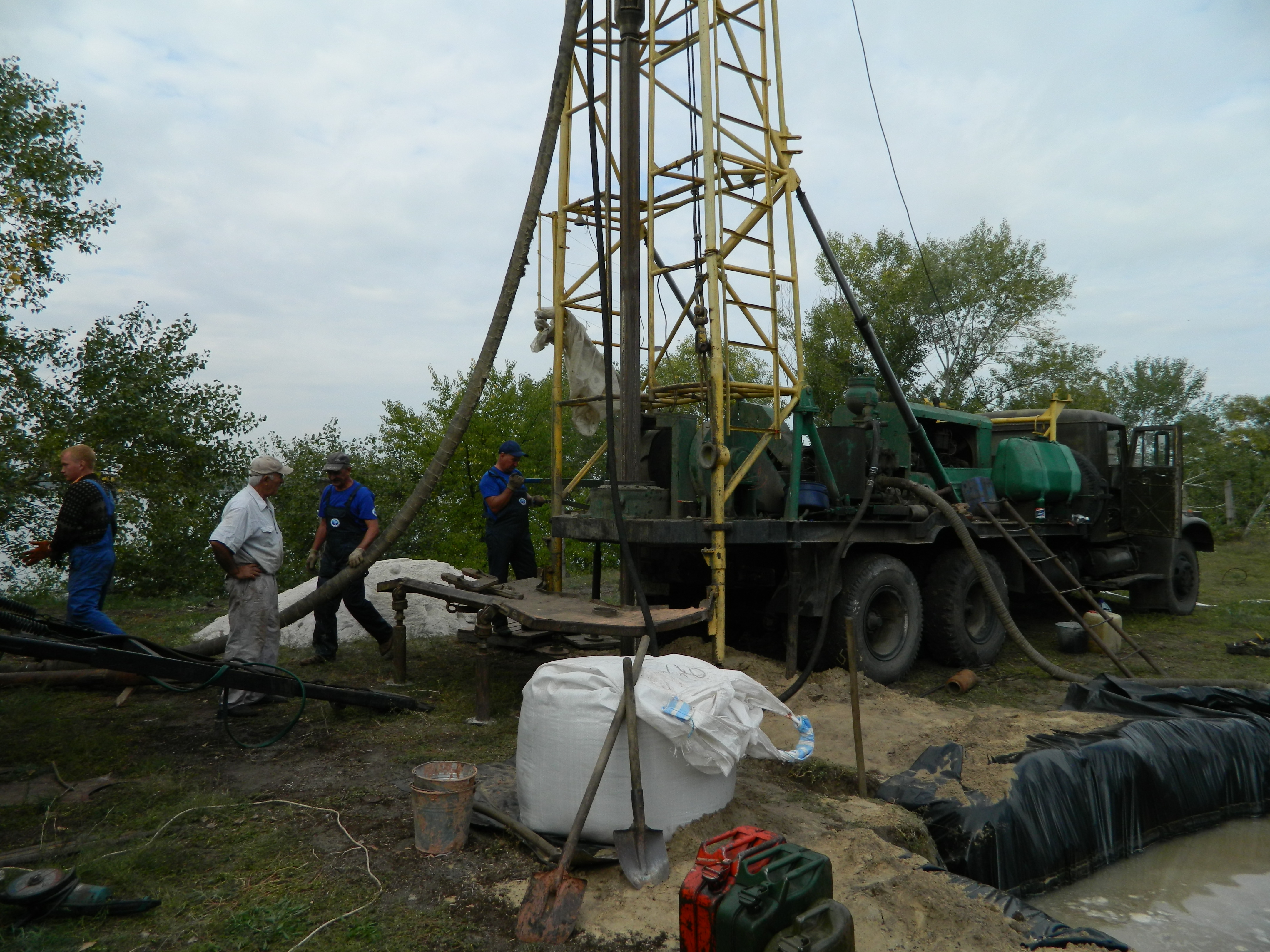 Бурение скважины на воду с обратной промывкой УРБ-3АМ